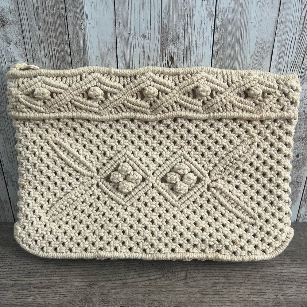 Vintage Cream Crochet Wristlet Bag